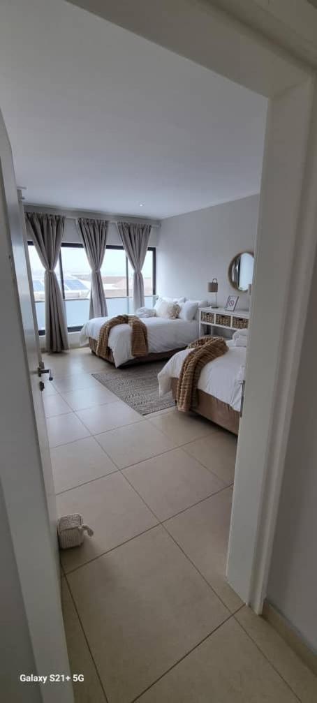 The Pier 27 Appartement Swakopmund Buitenkant foto